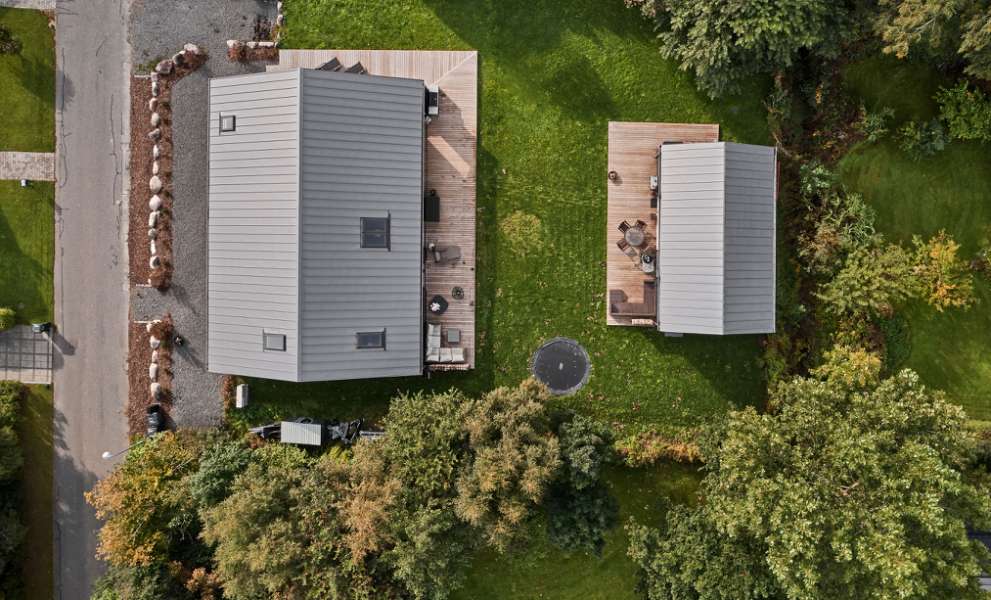 Slate, wood and steel profiles in stylish symmetry, Mågevej 11, 4040 Jyllinge